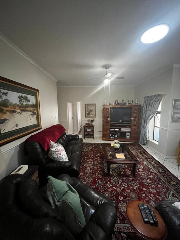 5 Bedroom Property for Sale in Rome Glen Western Cape